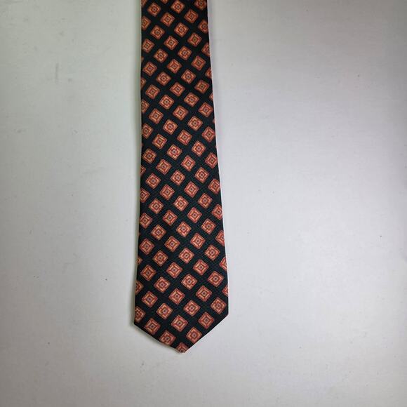 Vintage Dayton’s Northbriar Shop Tie by Reis – Dark Green Geometric 4"x54" - Picture 5 of 7